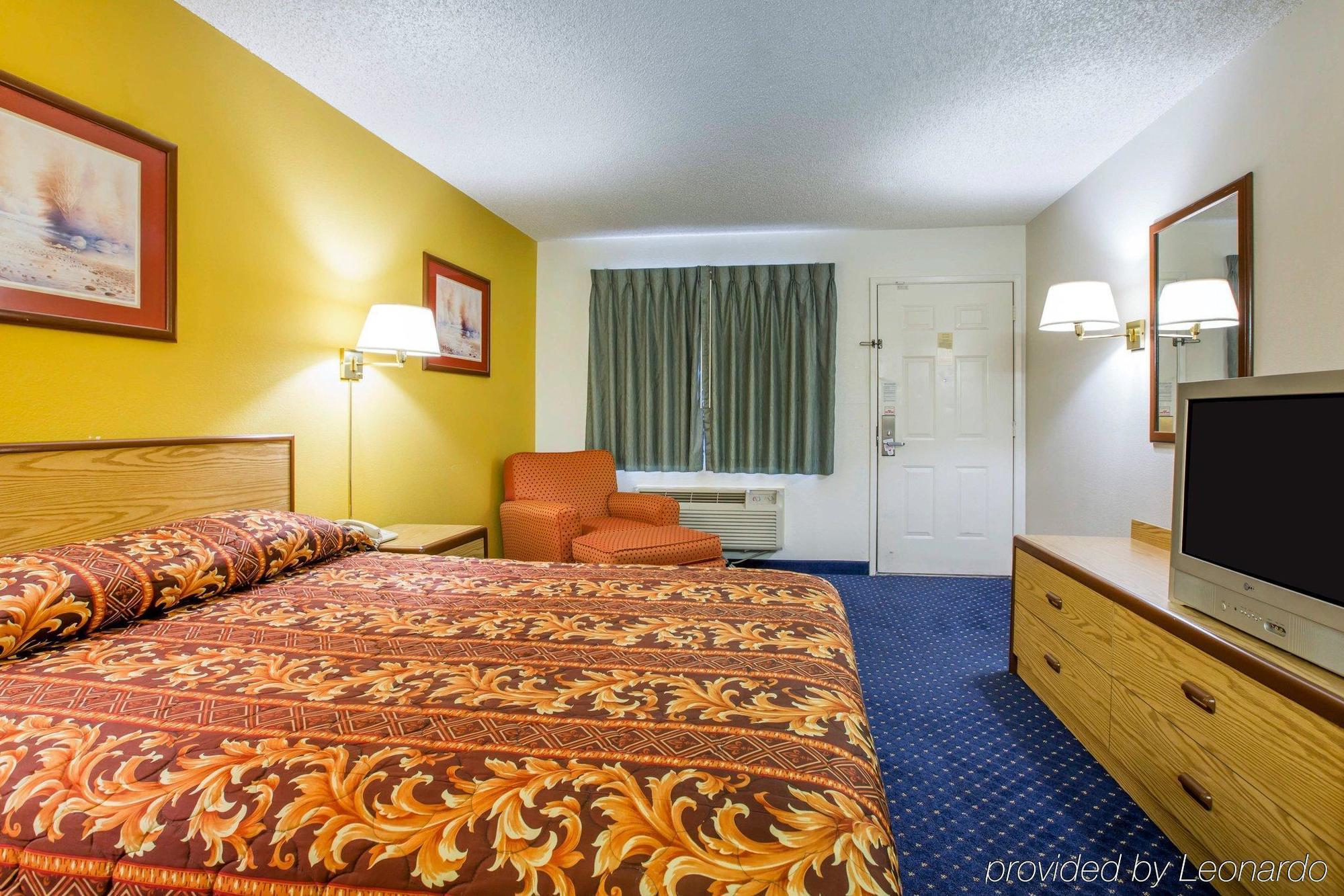 Motel 6-Fresno, Ca - Yosemite Hwy Eksteriør billede