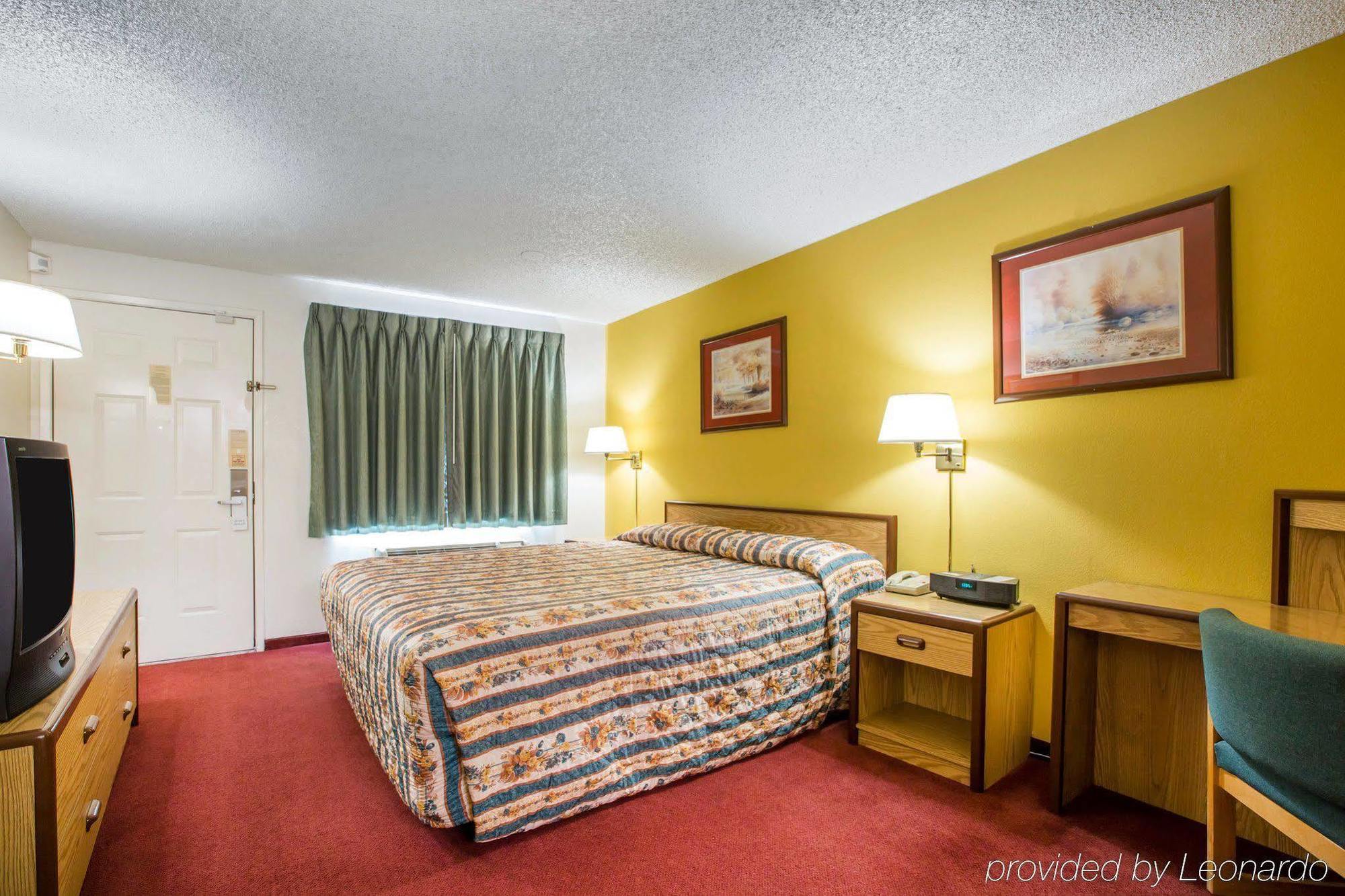 Motel 6-Fresno, Ca - Yosemite Hwy Eksteriør billede