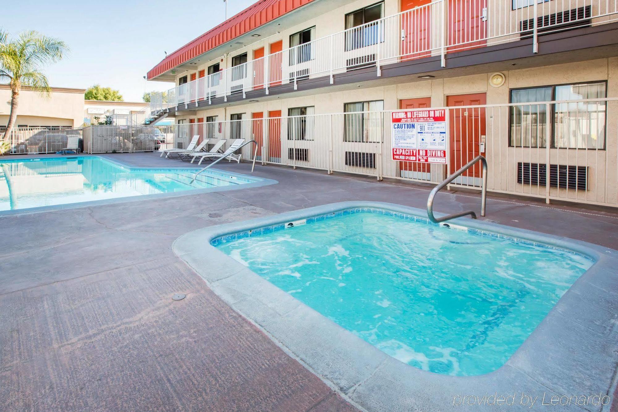 Motel 6-Fresno, Ca - Yosemite Hwy Eksteriør billede