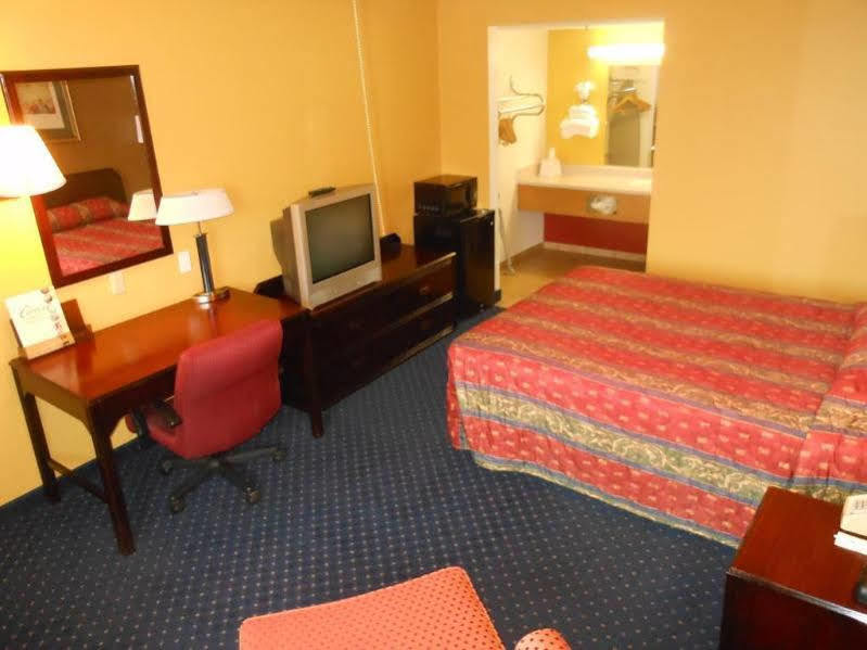 Motel 6-Fresno, Ca - Yosemite Hwy Eksteriør billede
