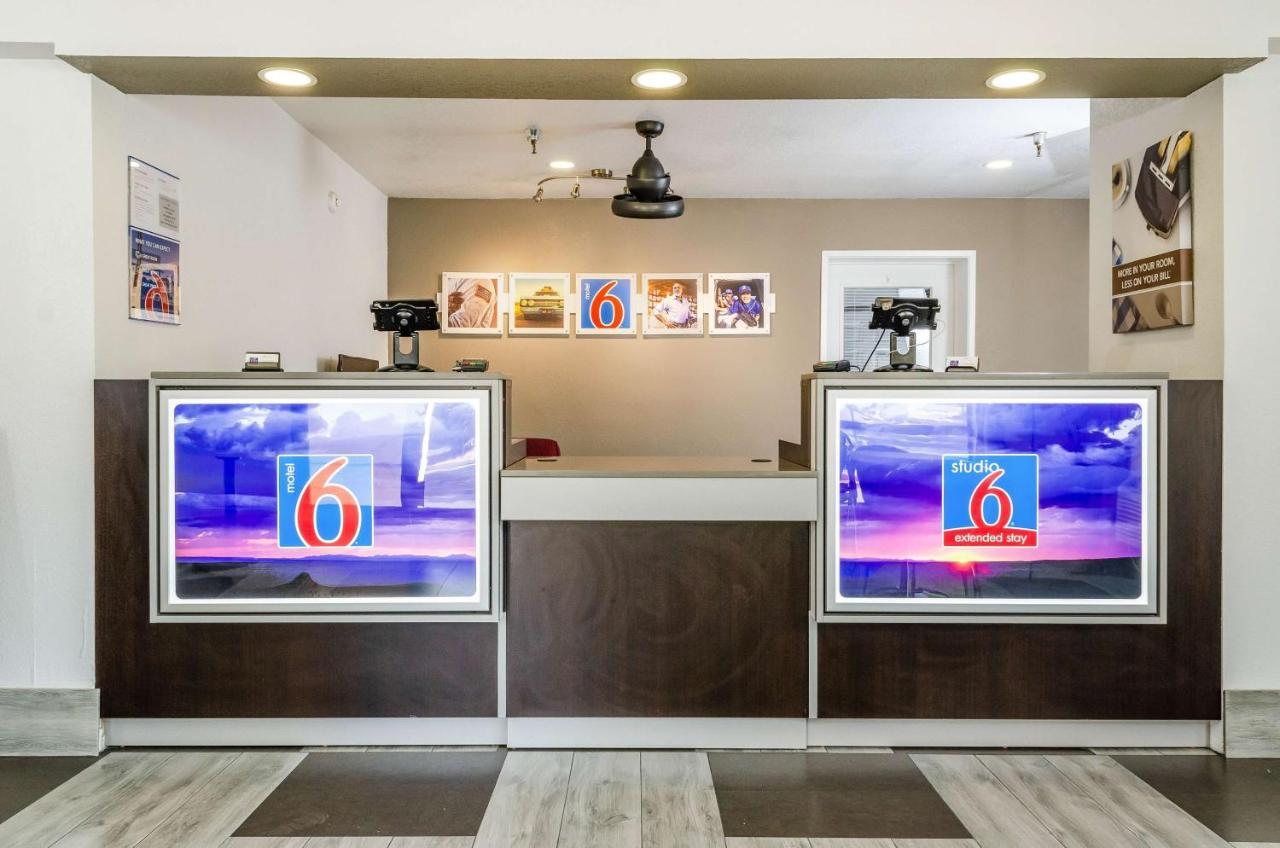 Motel 6-Fresno, Ca - Yosemite Hwy Eksteriør billede